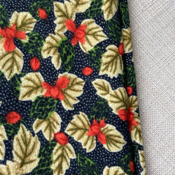 Flannel Fabric, Black, Orange, Yellow, Green 3m x 82cm - Picture 3 of 5